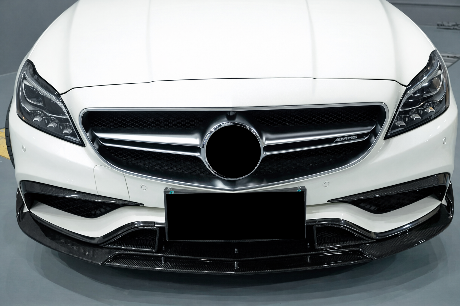 Накладка на передній бампер Lip V2 (для CLS63 AMG SD 2015-2018, Карбон) - фото 5