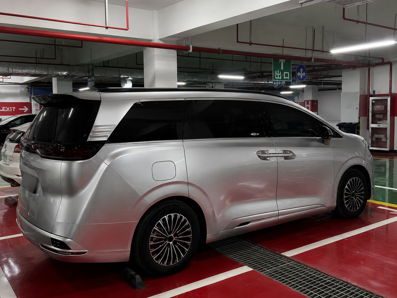 Інтегровані рейлінги чорні OEM (Алюміній, установка на клей) - фото 1