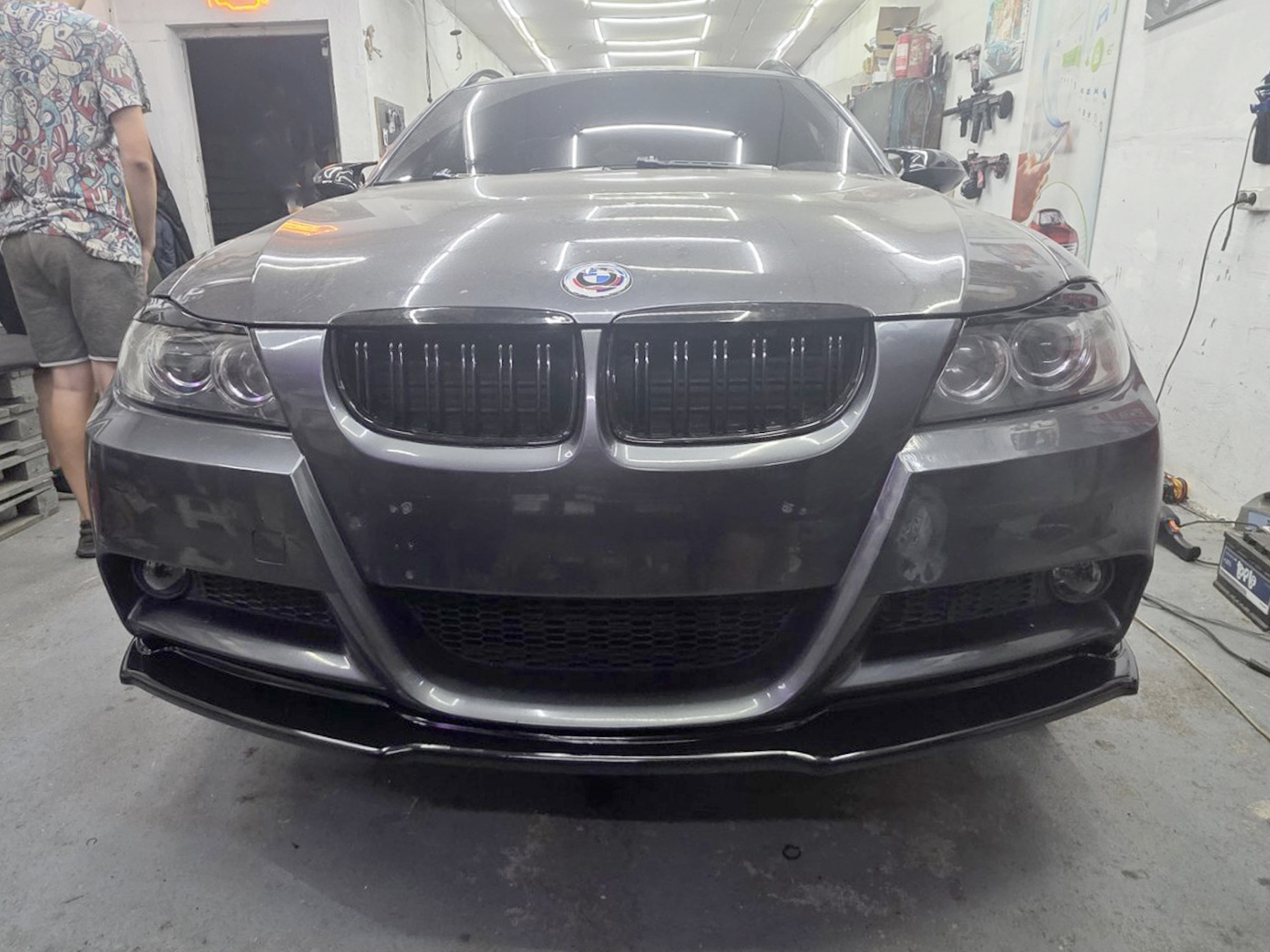 Передня Lip накладка DPT (для E90 M-Sport 2005-2008, чорний глянець) - фото 4